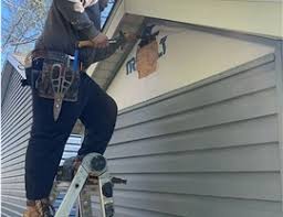 Best Siding Removal and Disposal  in London, CA